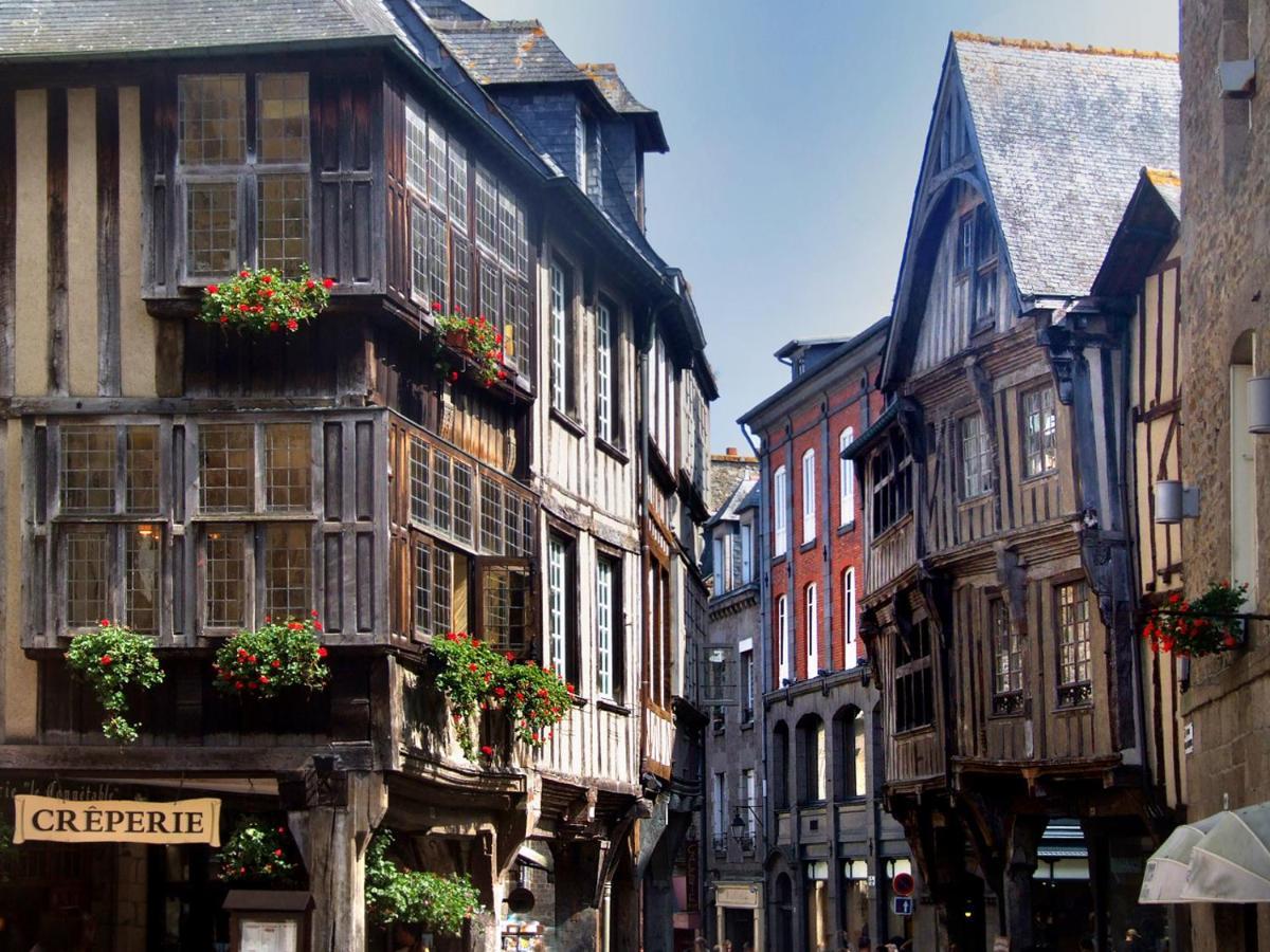 Beaussais Sur Mer 마누아 드 라 로저레이스 앤 스파 B&B 외부 사진